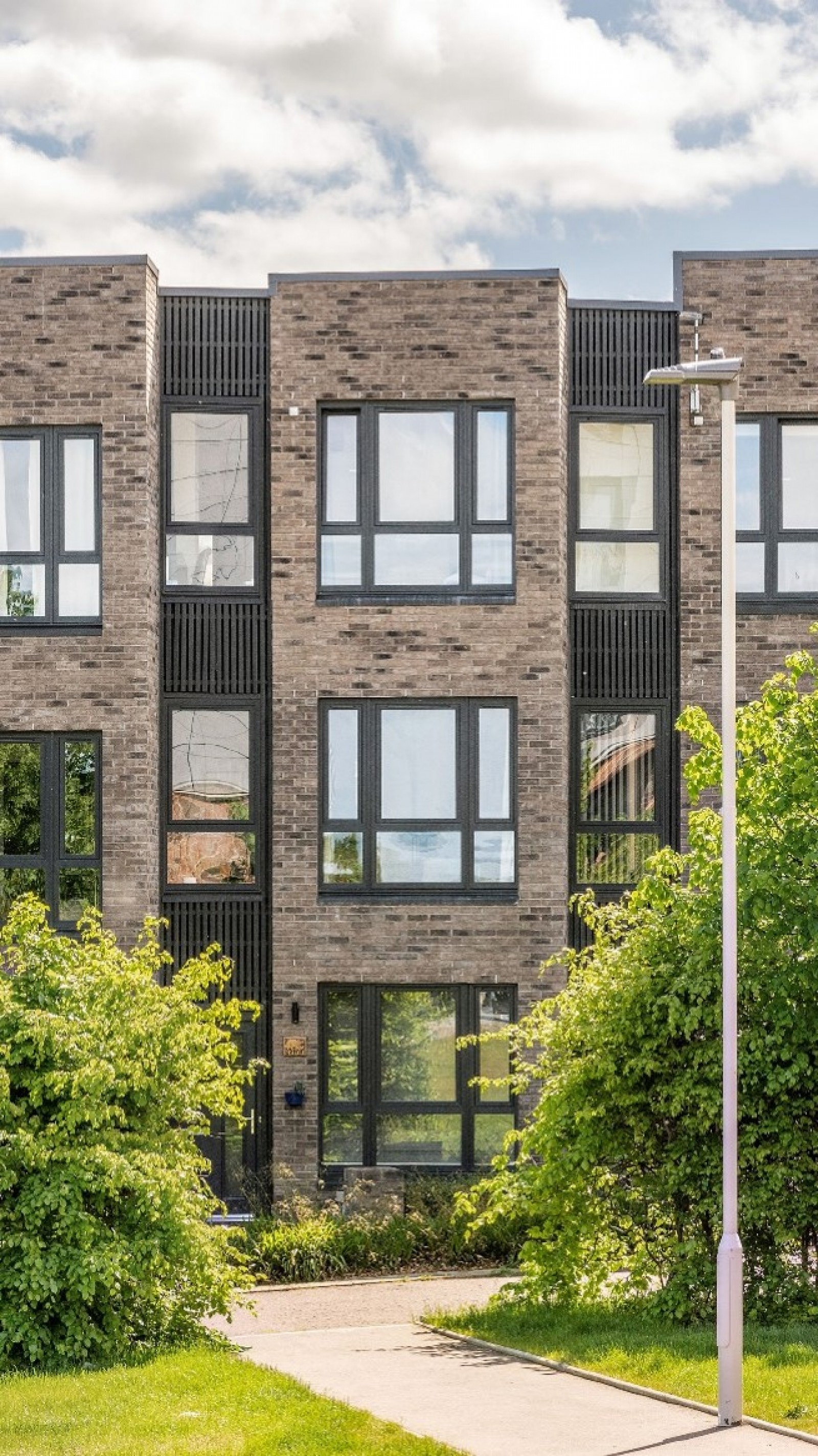 Waterfront Avenue, Edinburgh