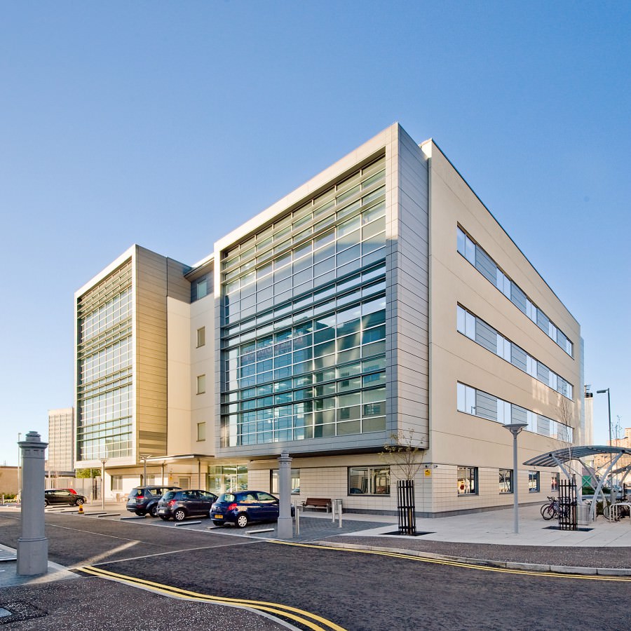 01 101110 Dundee One 011